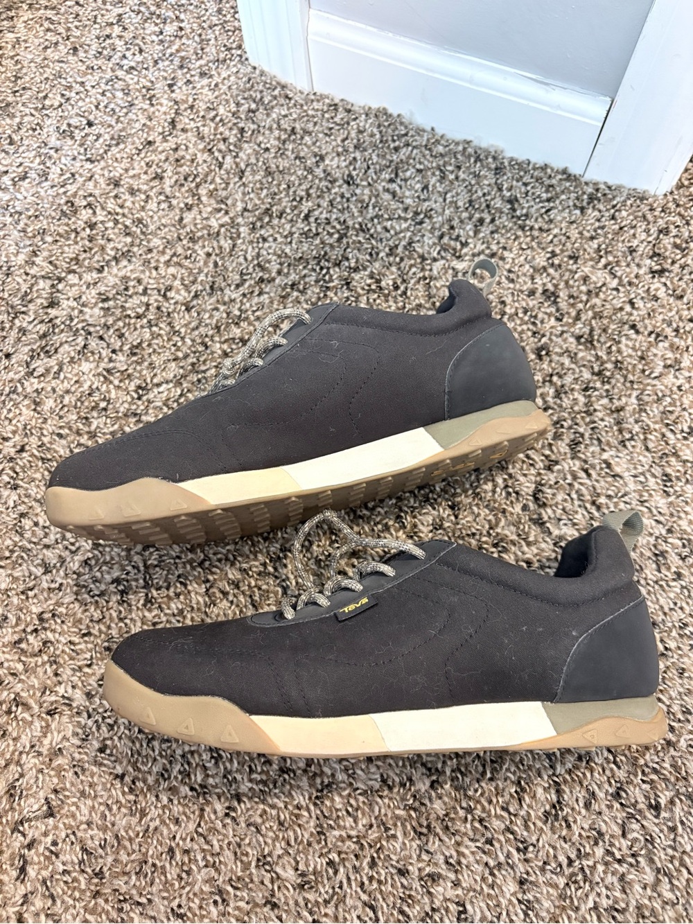 Teva Sneakers